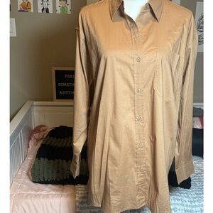 NWOT Banana Republic Women’s SZ Med Tan Button-Up Shirt pit2pit 22” Length 29”